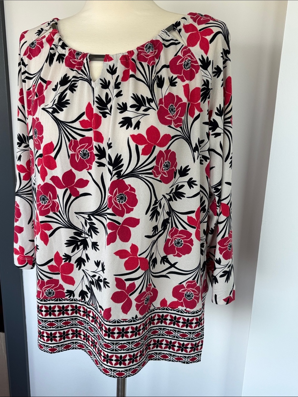 Floral Rafaella Blouse - Picture 2 of 8